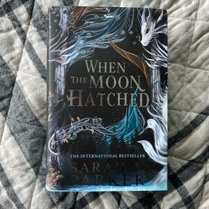 When the Moon Hatched Waterstones Edition - Sarah Parker
